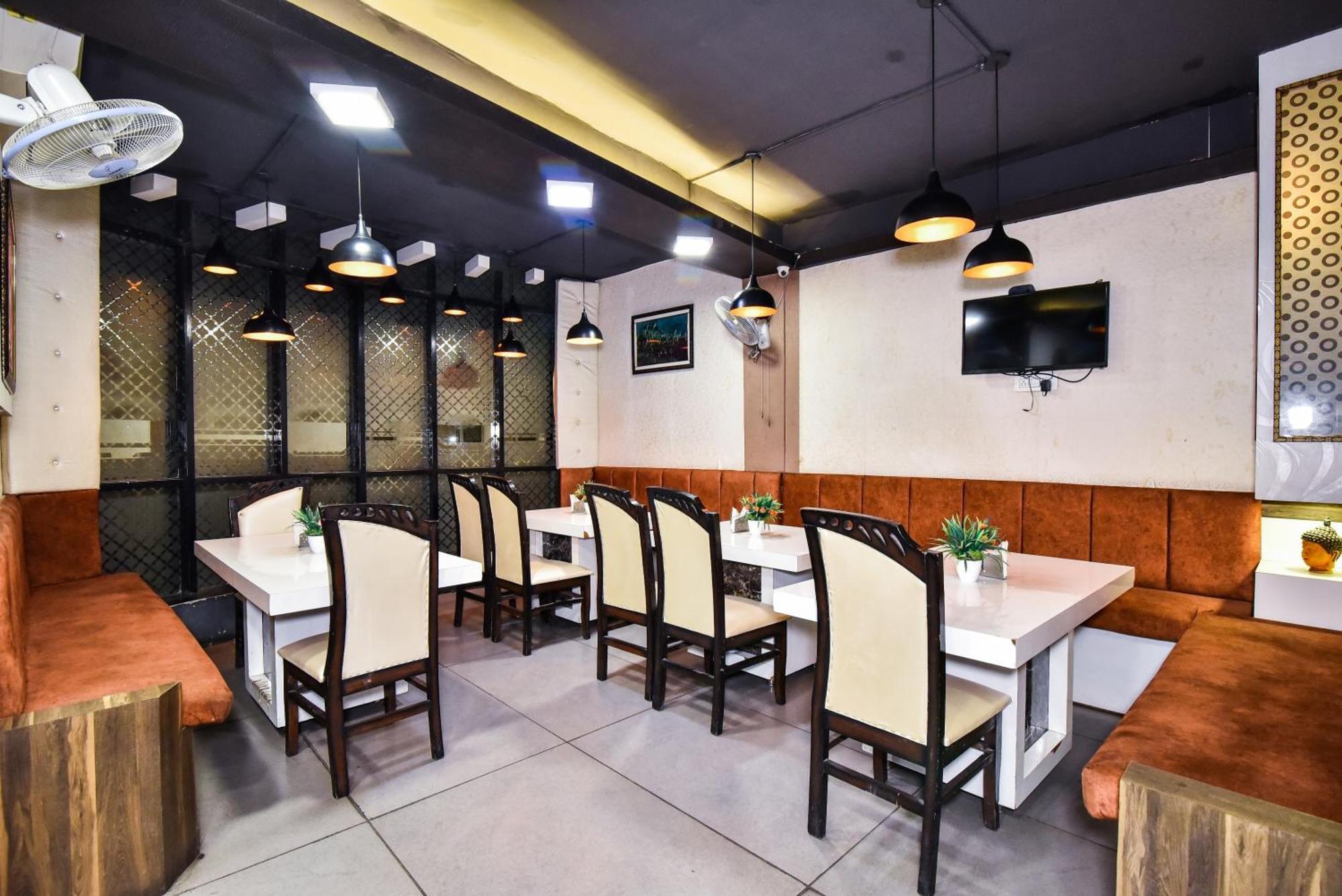 Pinaz Royale Hotel Amritsar Exterior photo